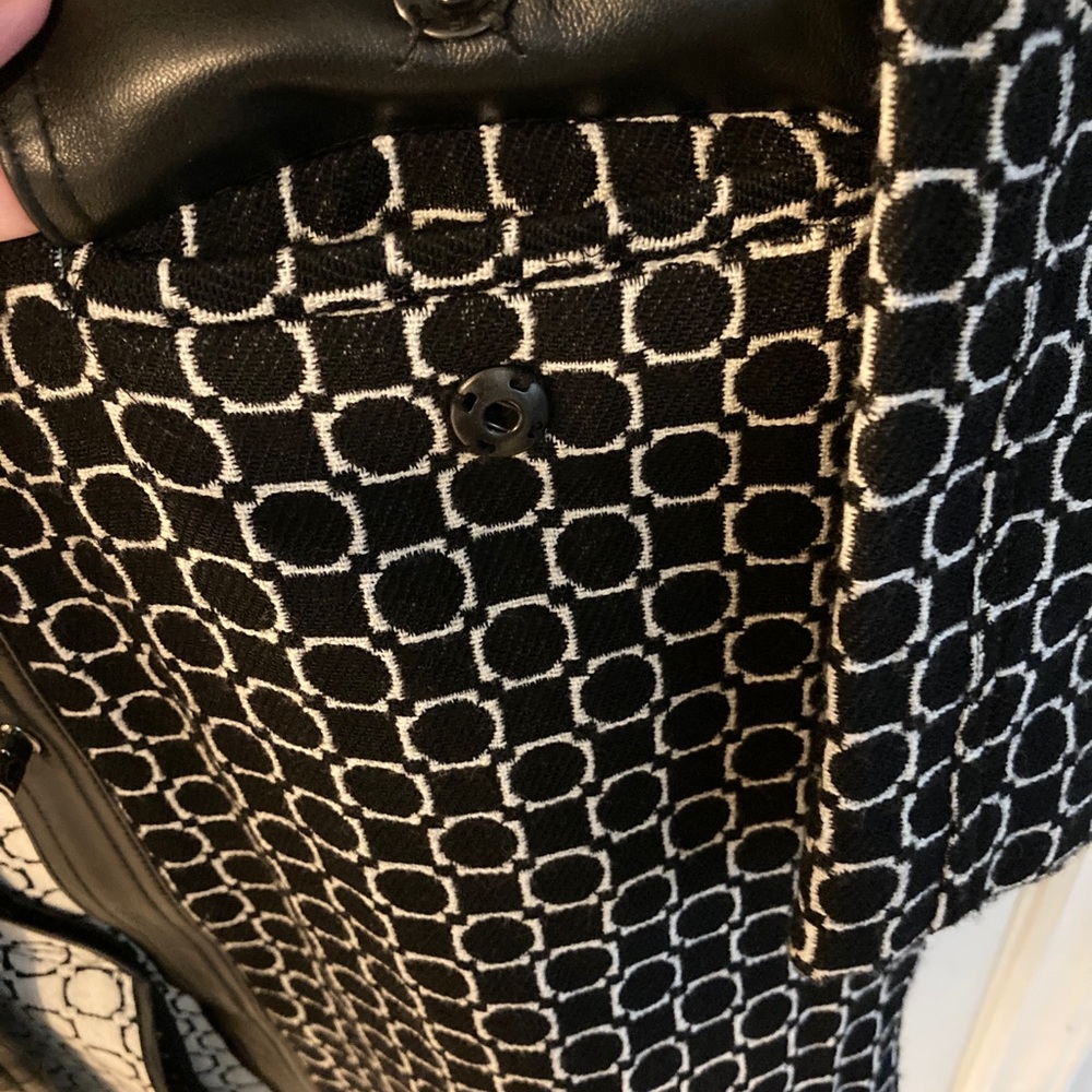Jacket - Picture 6 of 10